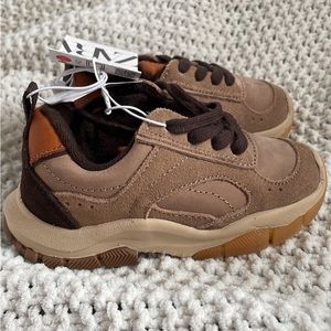 Toddler size 8 Zara sneakers